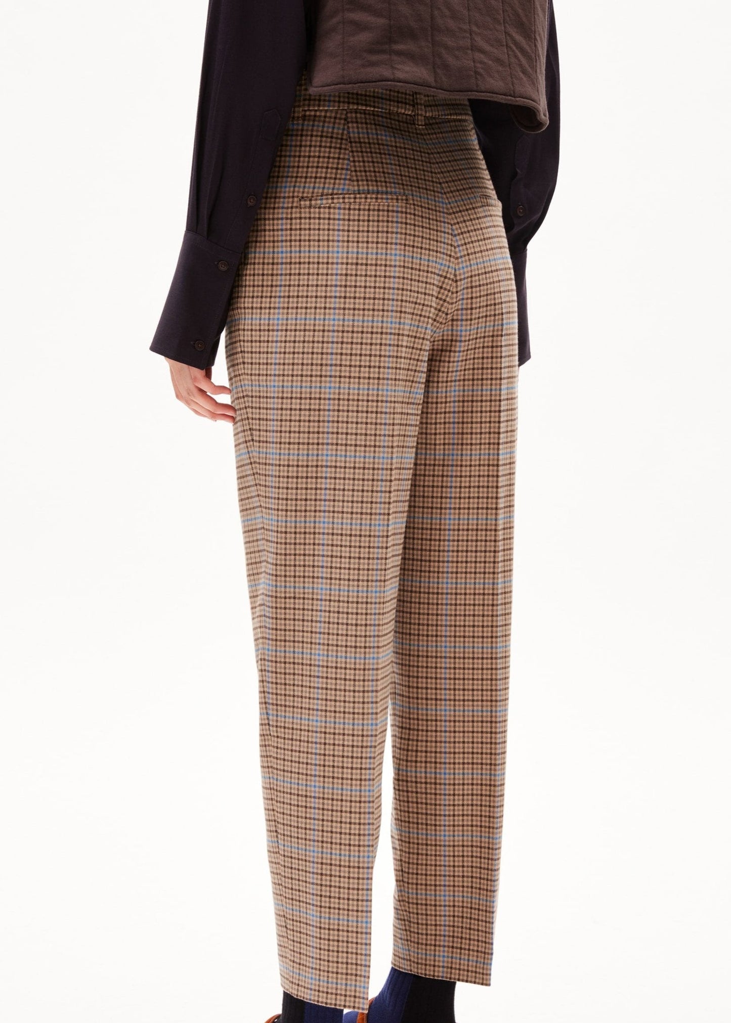Pantalon à pinces en coton bio | Carreaux "warmaar pattern dry bark"