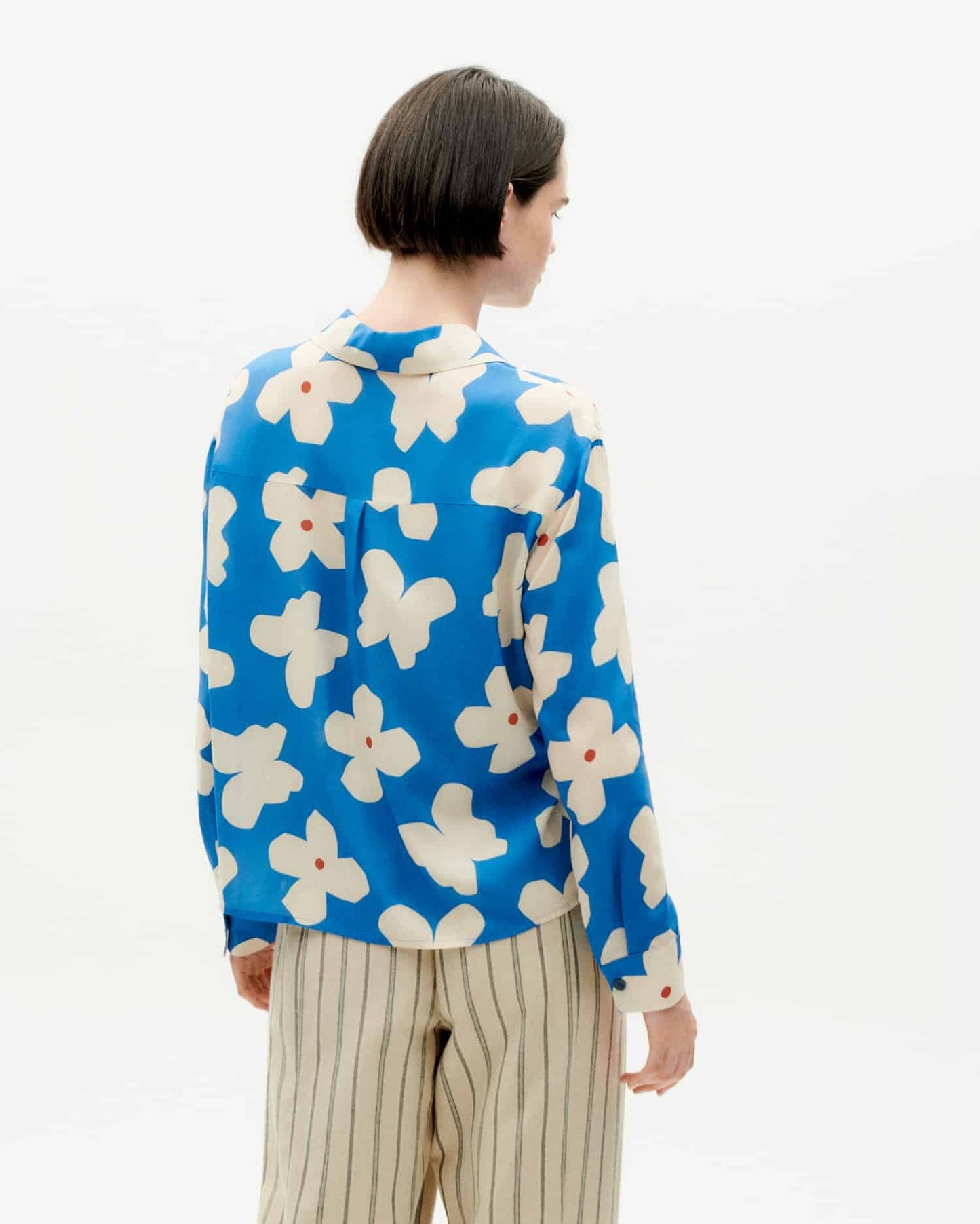 Chemise à motifs en ecovero | bleu "big butterfly kati blouse"