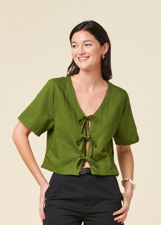 Top à noeuds en coton bio | vert "Beau top - pine green"