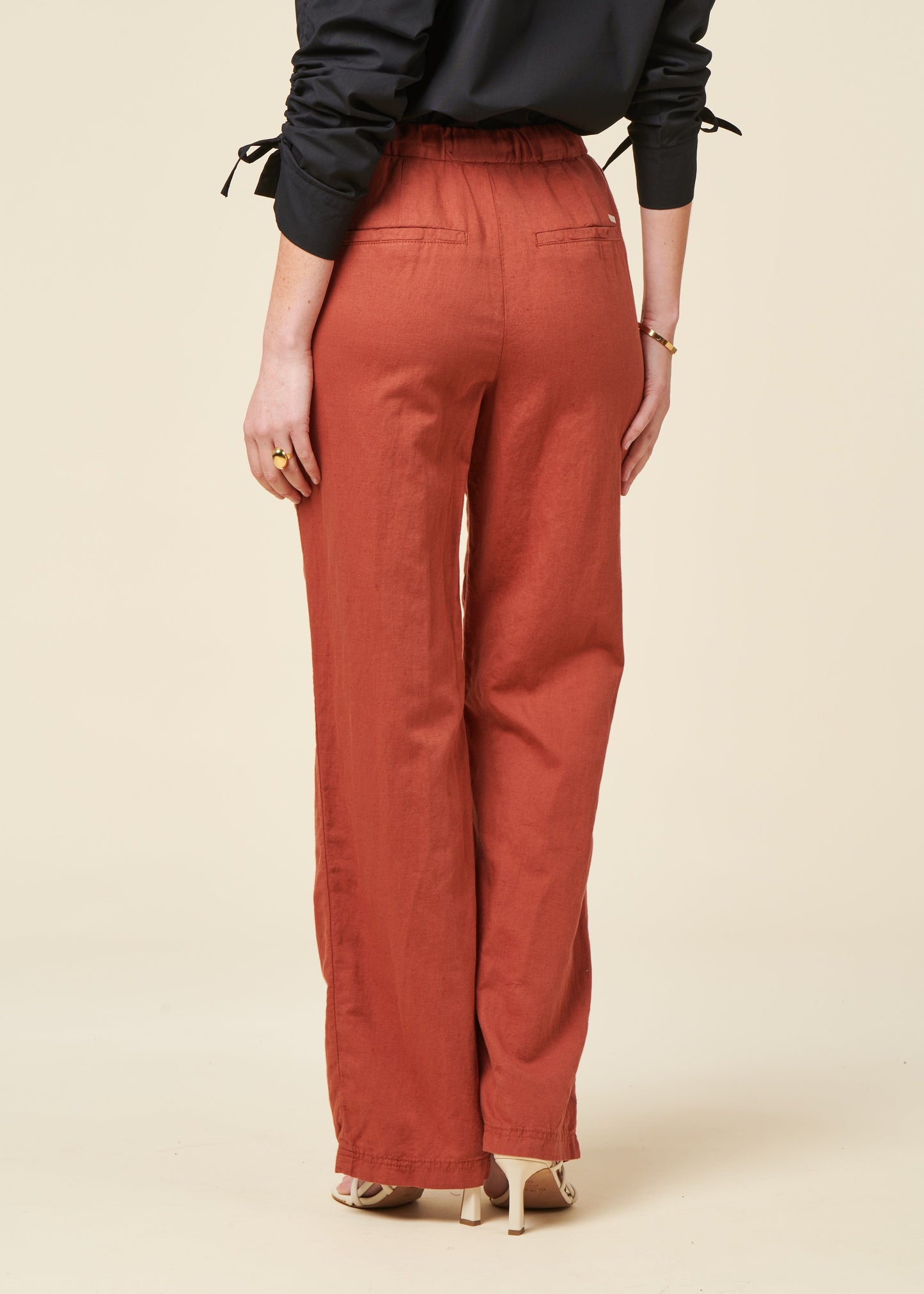 Pantalon fluide en coton bio et lin | terracotta "Elin chino - terra"