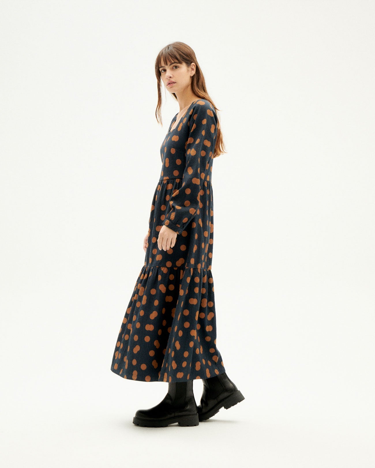 Robe longue ample en coton bio | bicolore "dots crinkled ivette dress"