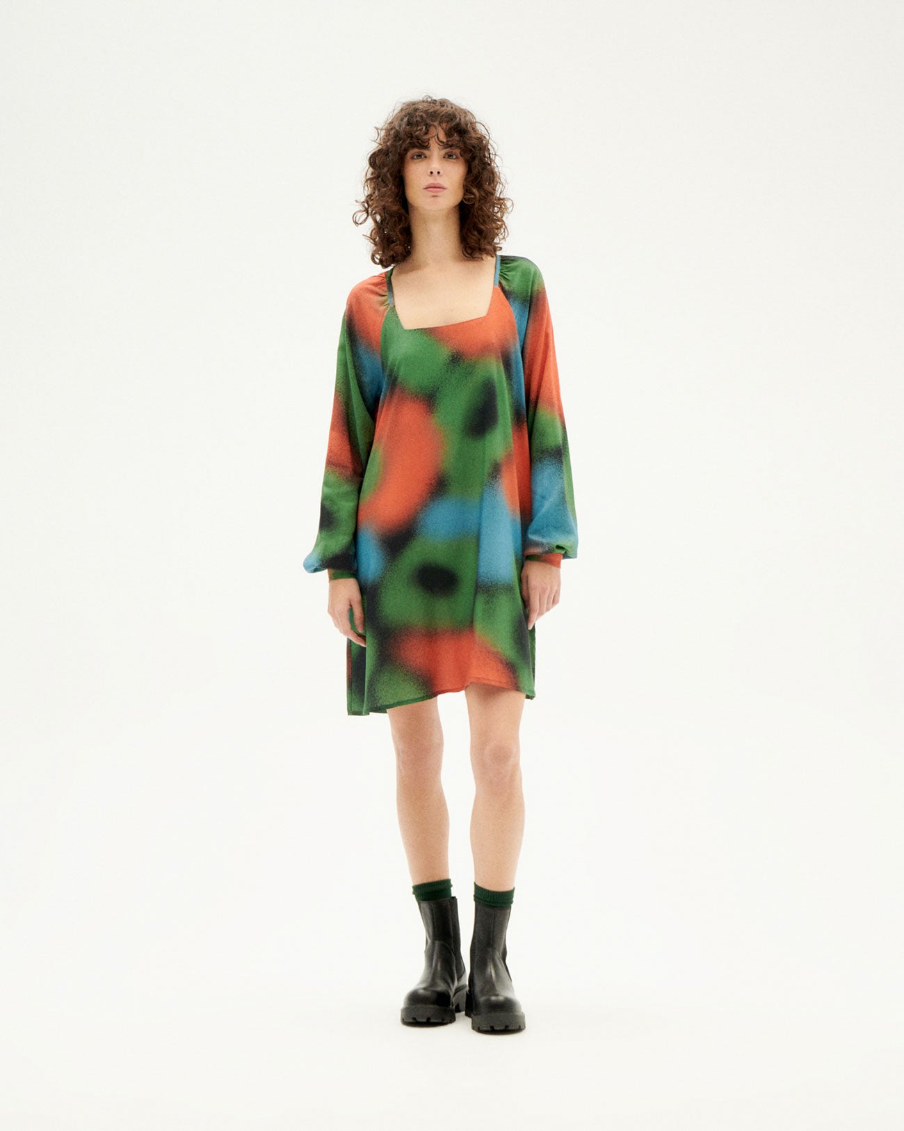 Robe imprimée en ecovero | Multicolore "dust black vera dress"