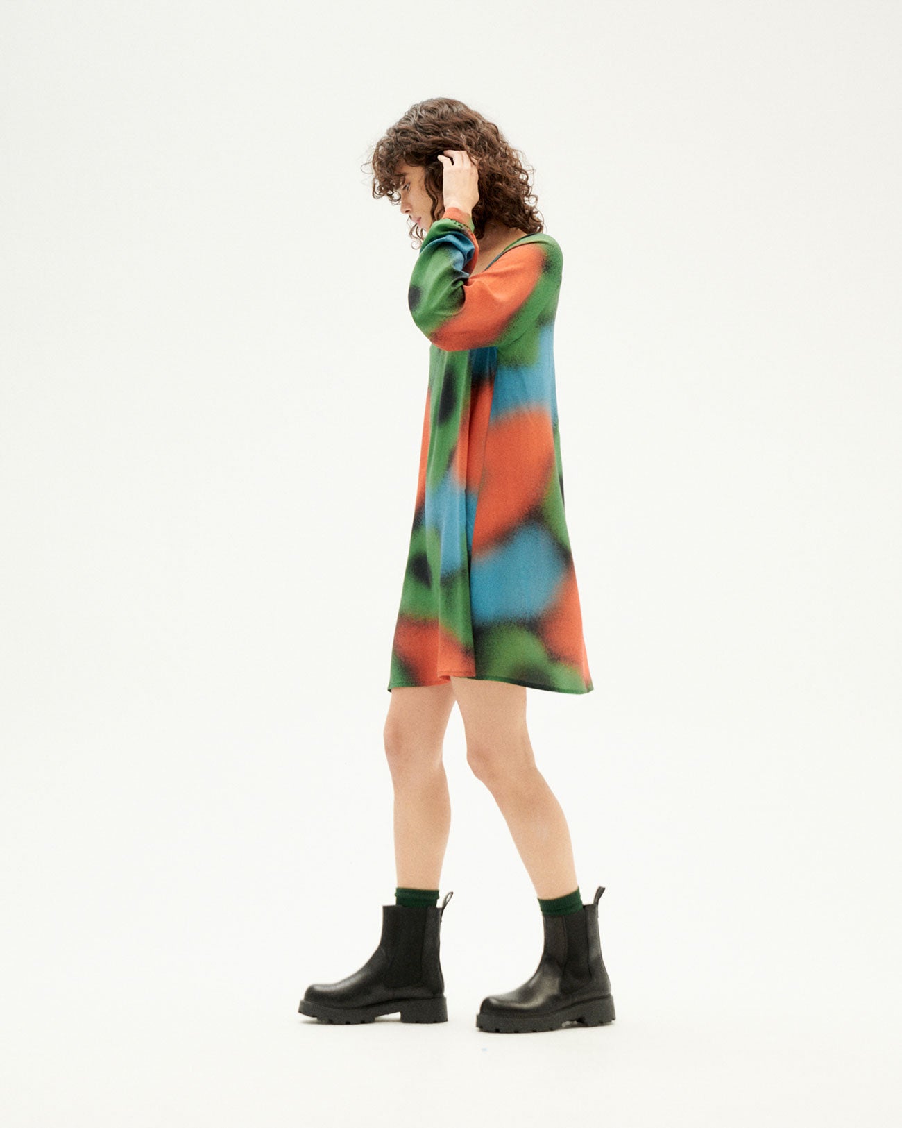 Robe imprimée en ecovero | Multicolore "dust black vera dress"