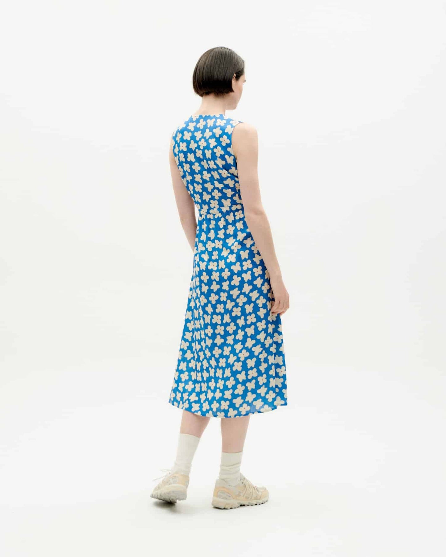 Robe midi à motifs en ecovero | bleu "small butterfly amapola dress"