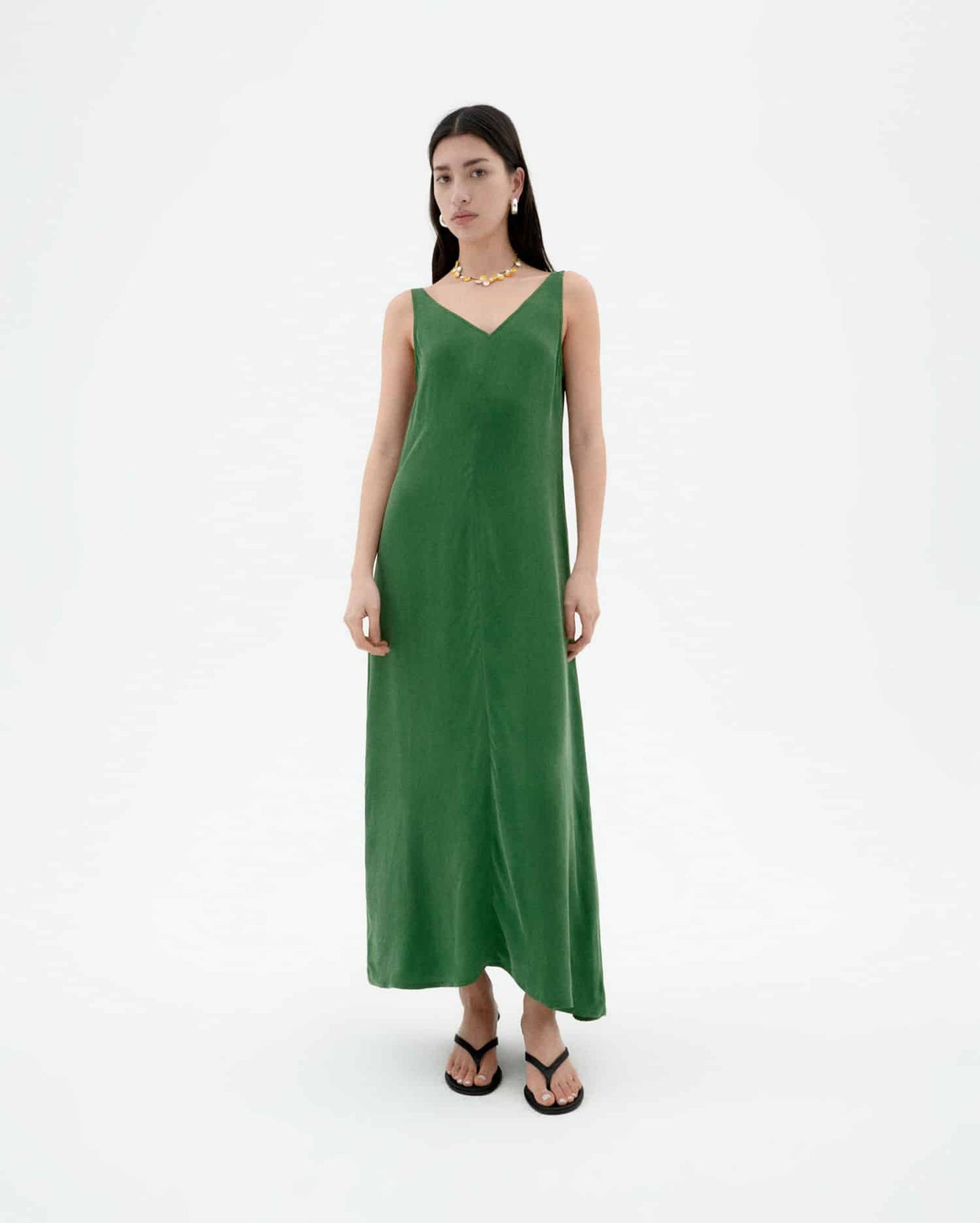 Robe longue en cupro | vert "Dill sade dress - green"