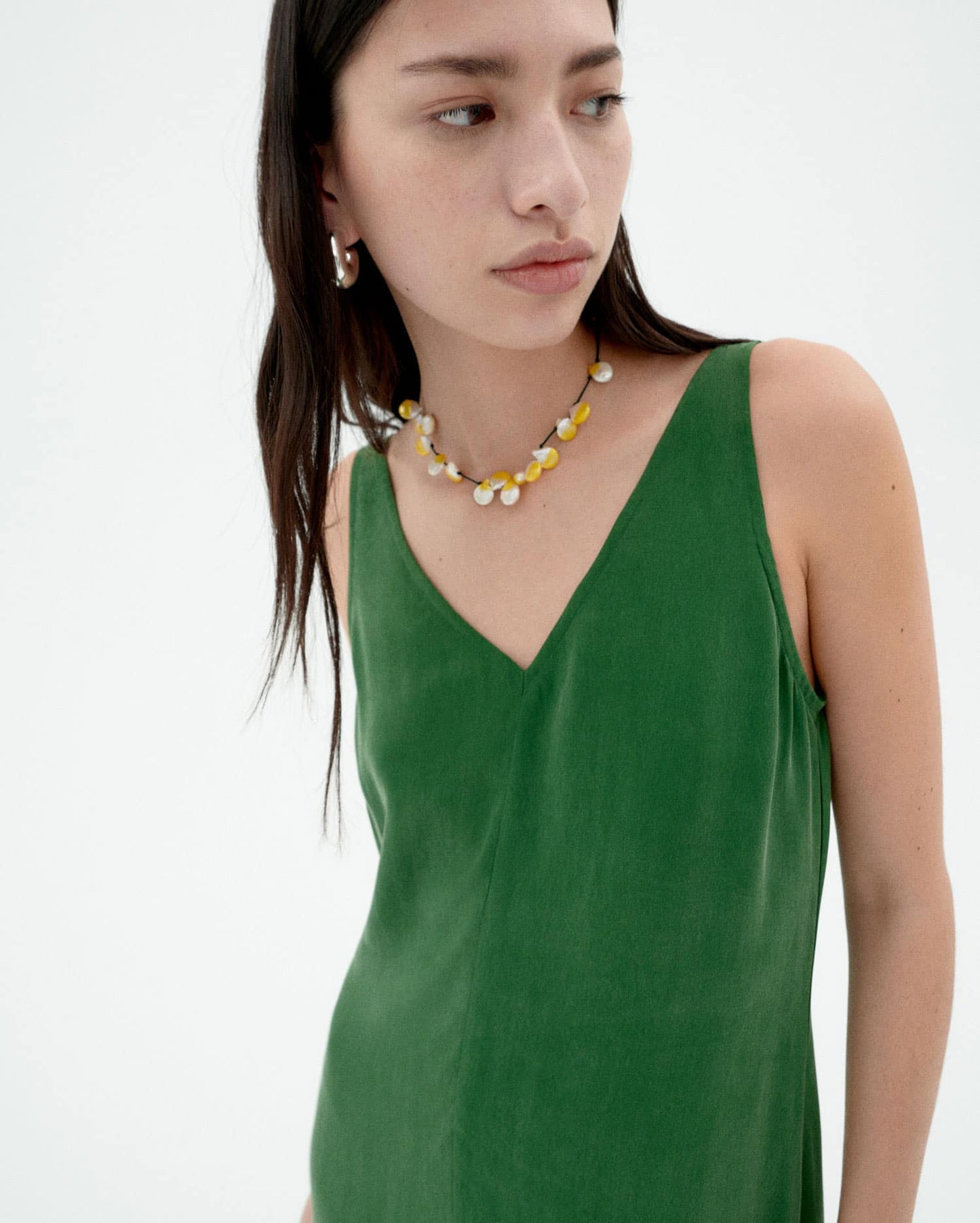 Robe longue en cupro | vert "Dill sade dress - green"