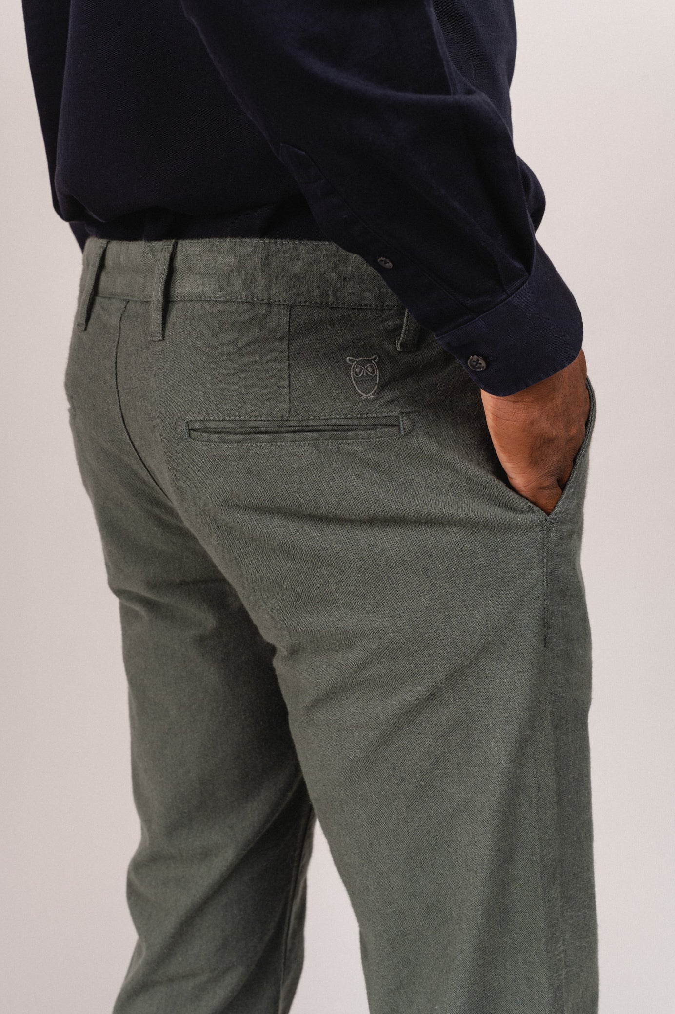 Chino slim vert forêt en flanelle de coton bio - luca slim flannel chino forrest night
