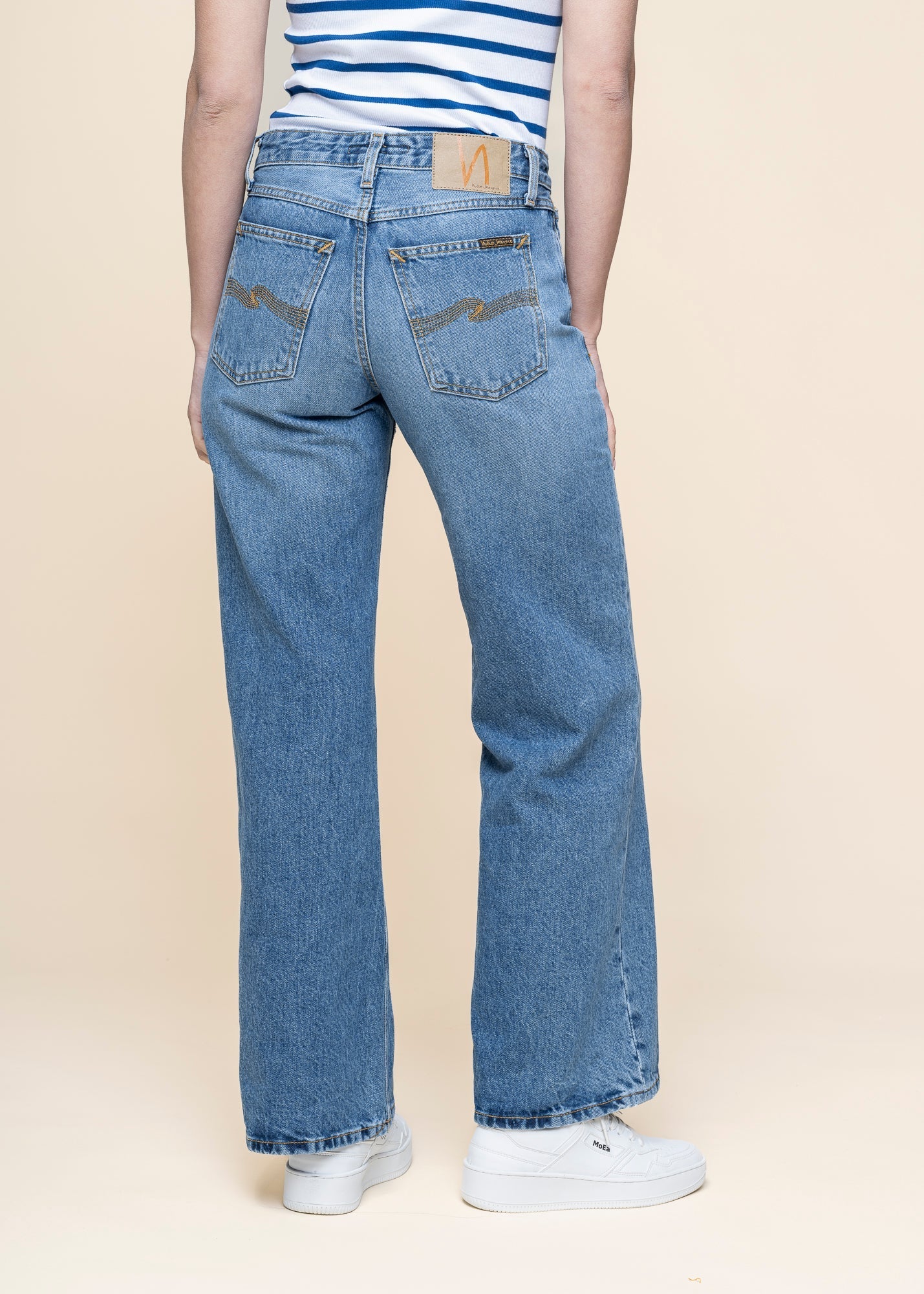 Jean taille basse évasé en coton bio | bleu 'wide heidi worn treasure'