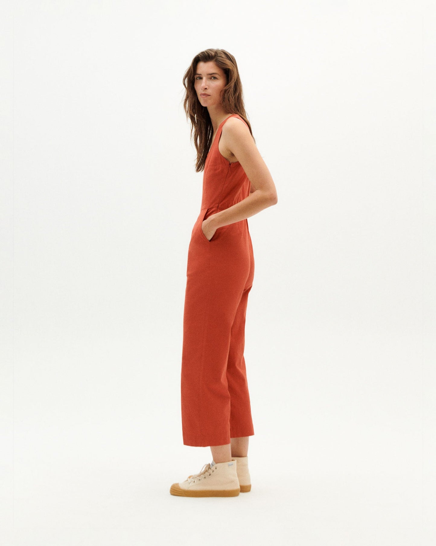 Combinaison en coton bio | Rouge orangé "crimson rafflesia jumpsuit"