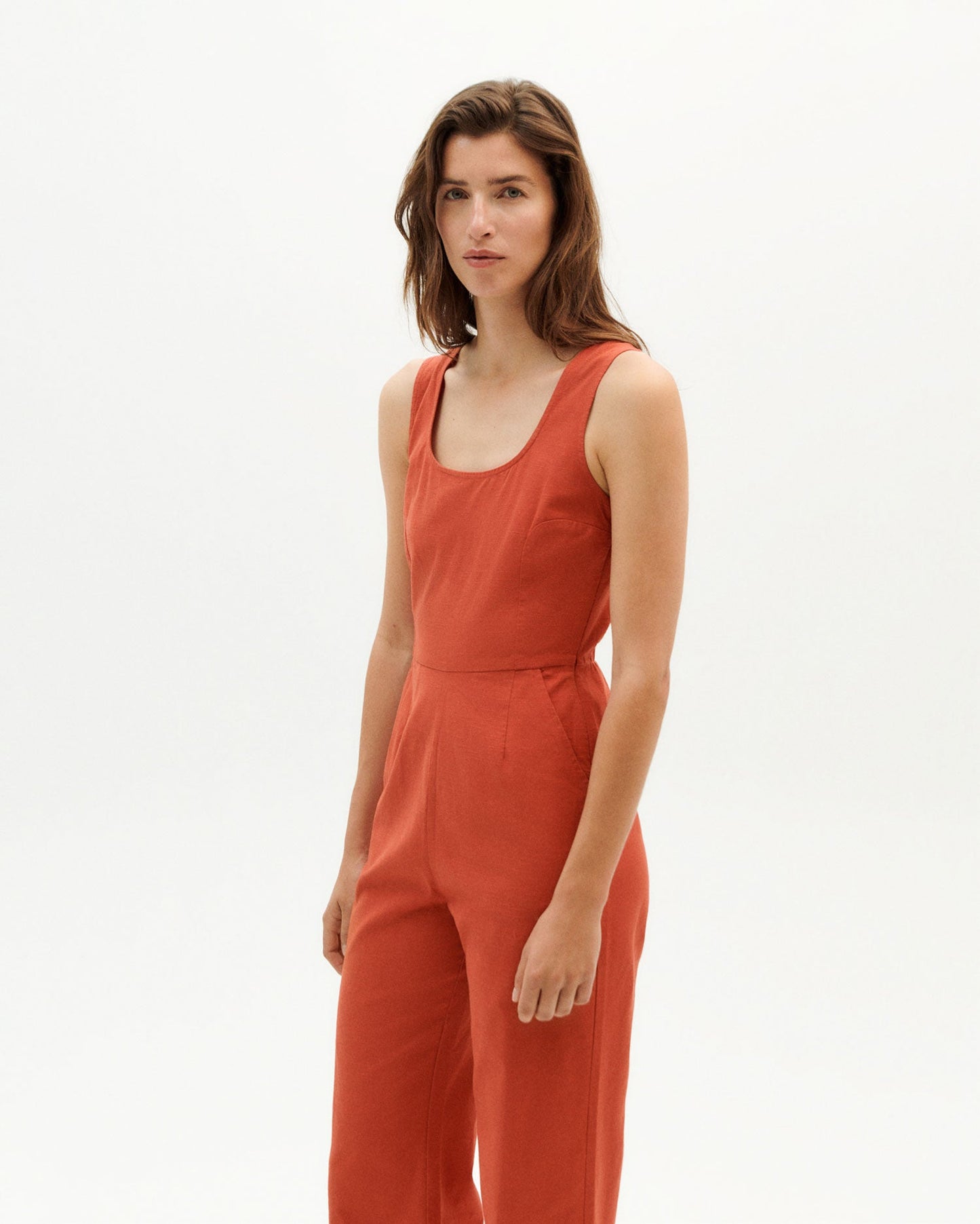Combinaison en coton bio | Rouge orangé "crimson rafflesia jumpsuit"