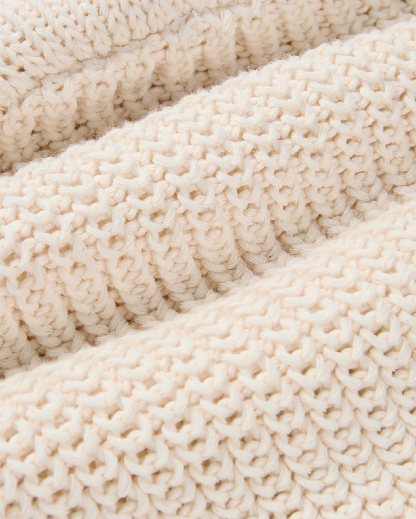 Pull ample col haut en matières recyclées | Blanc "white susi knitted sweater"