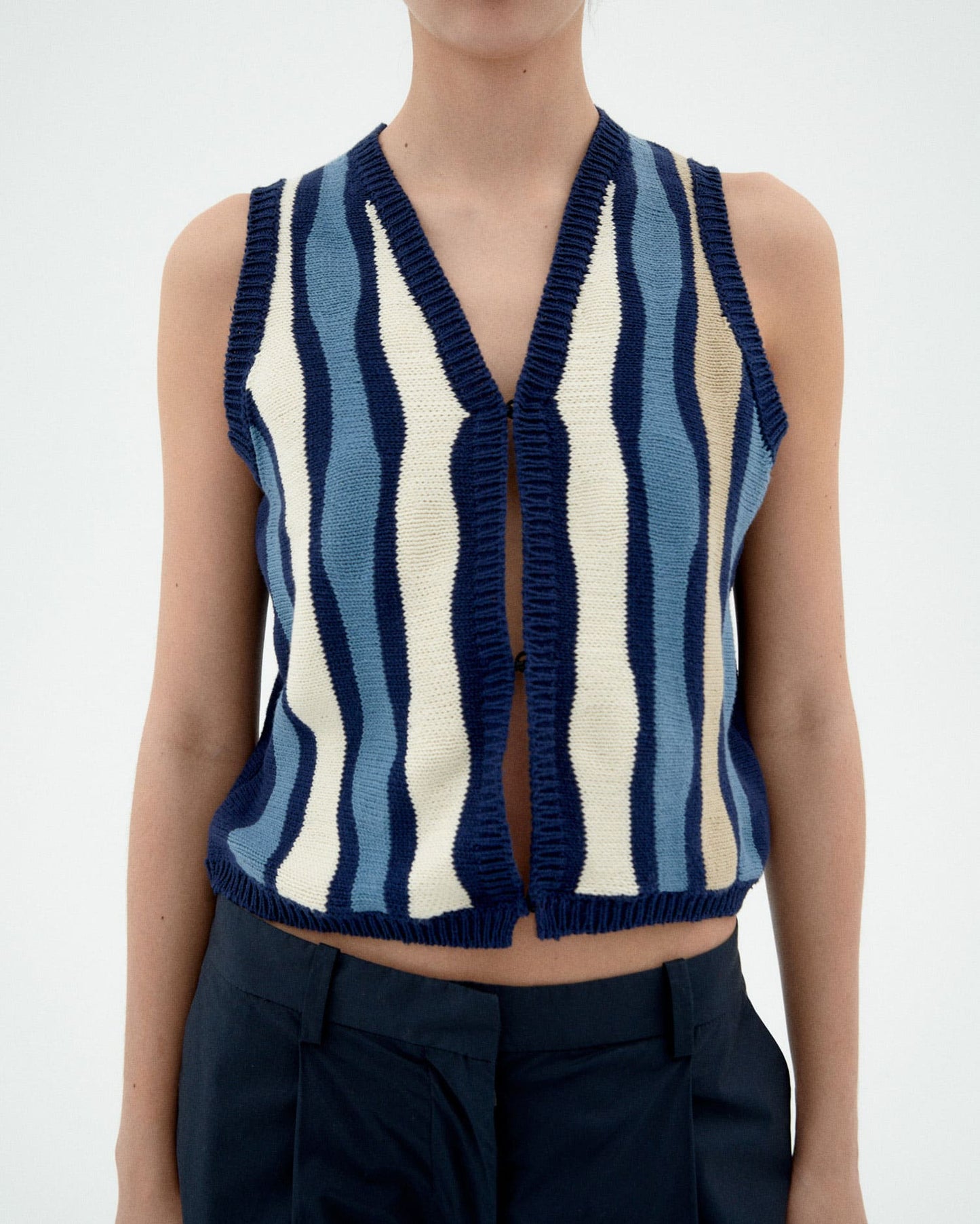 Top maille en coton bio | bleu "waterfall robbie knit vest - multicolor"