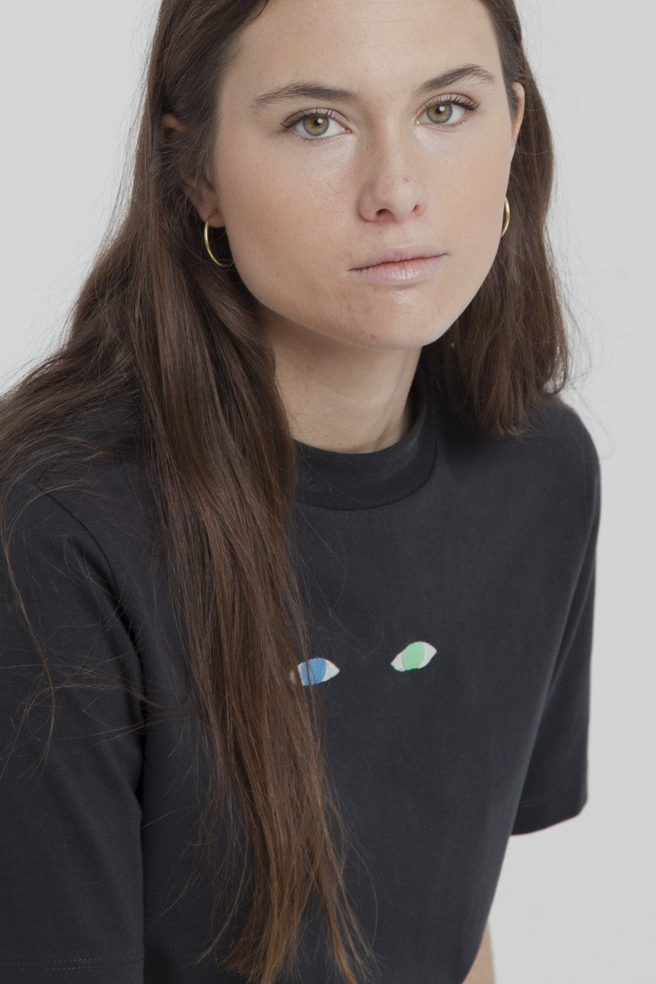T-shirt noir brodé en coton bio - wolf eyes