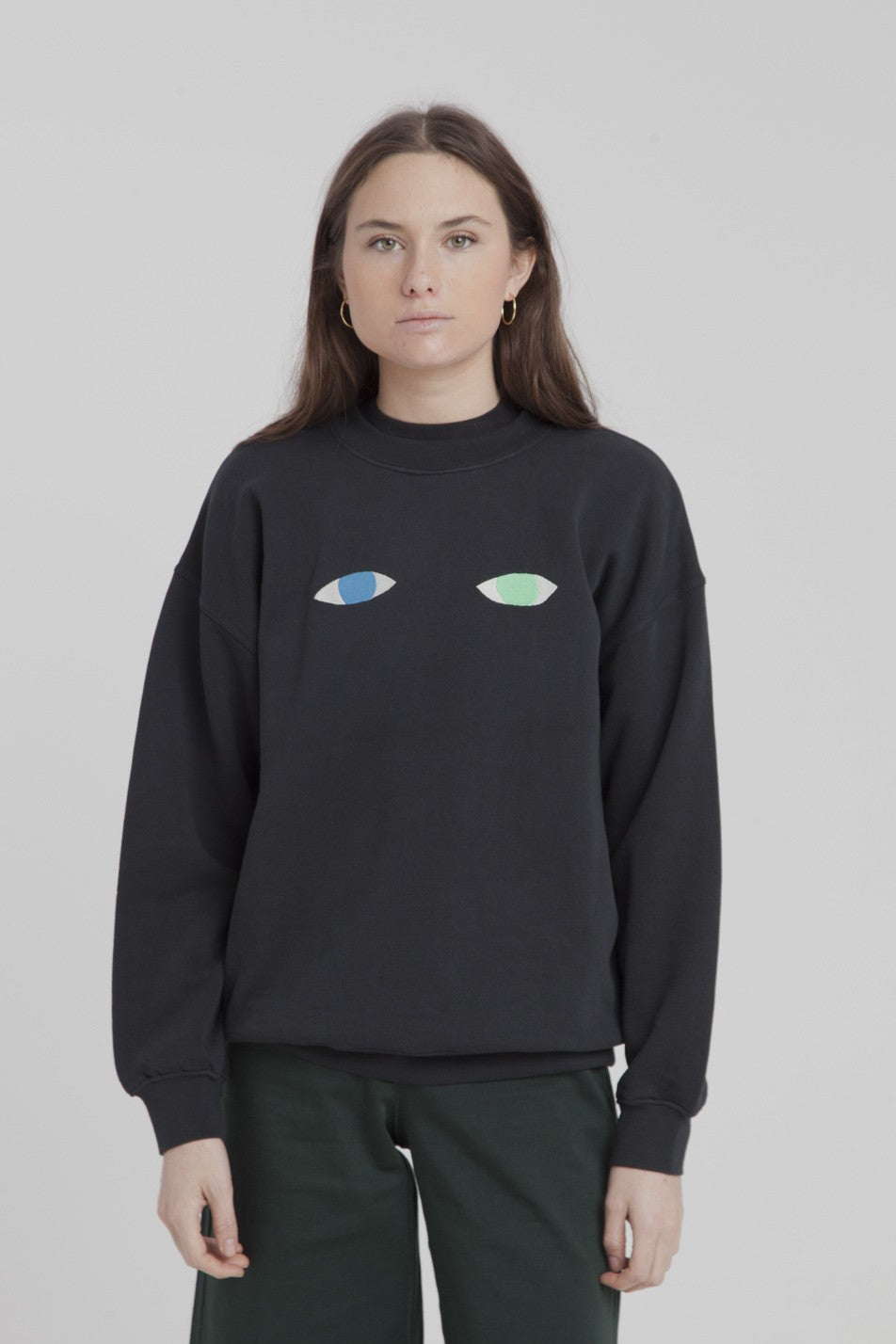 Sweat brodé noir en coton bio - Wolf Eyes