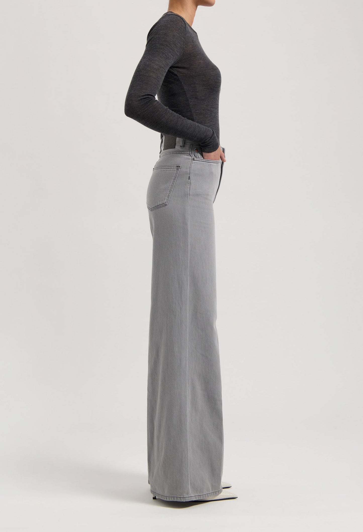 Jean ample en coton bio et recyclé | gris clair "sara high loose flow marge grey"