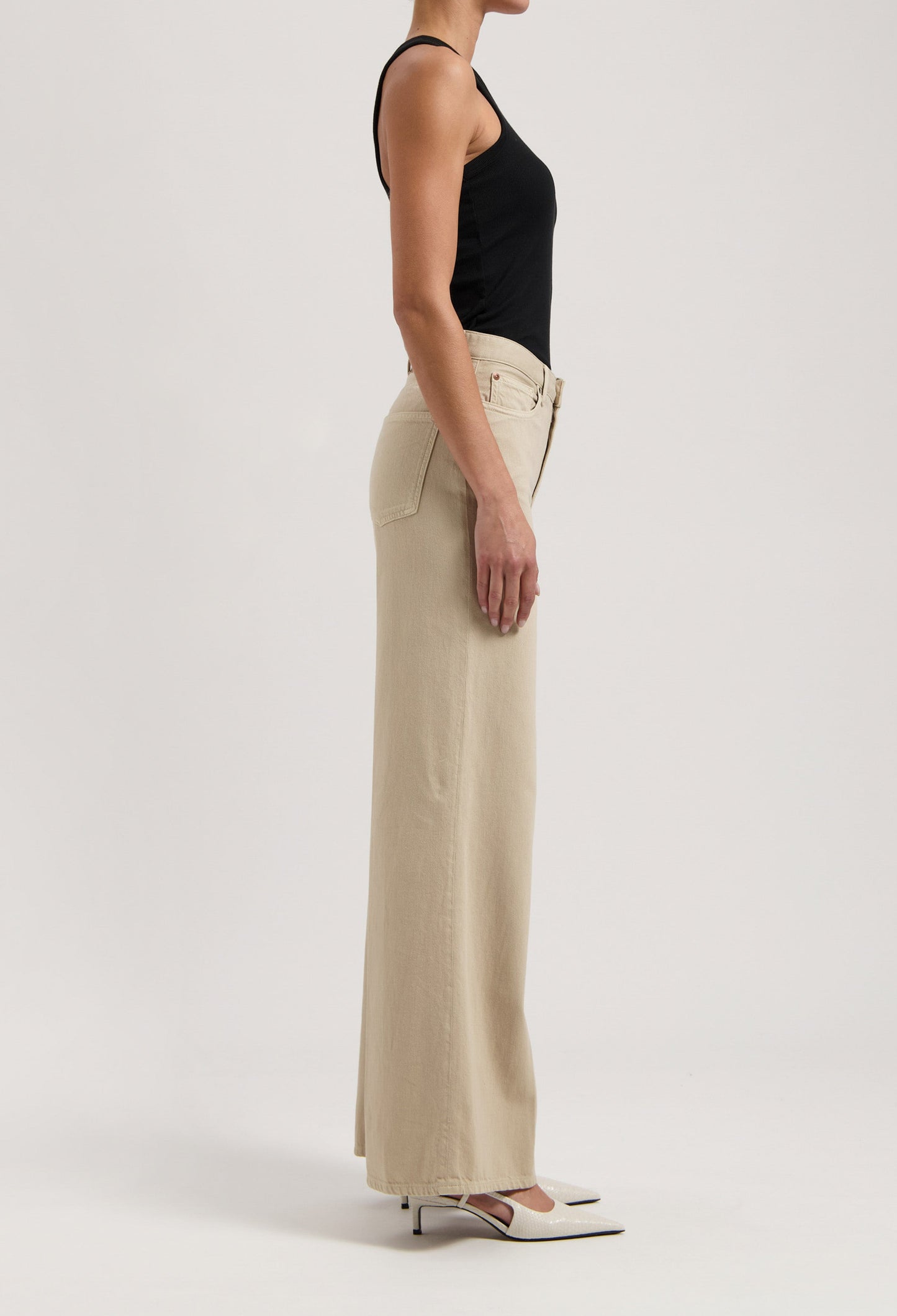 Jean évasé fluide en coton bio et tencel | beige "Sara high loose flow - sand"