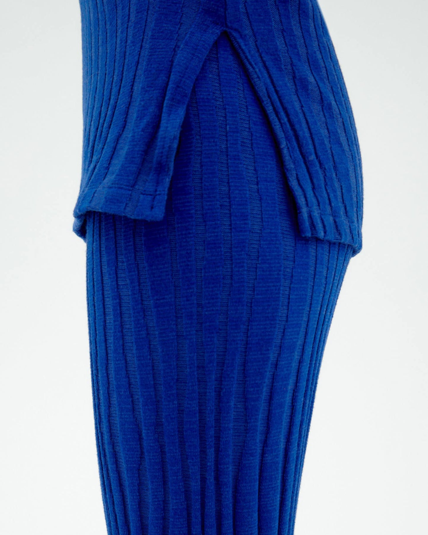 Pantalon flare en ecovero et coton bio | bleu "Indigo naia pants - blue"