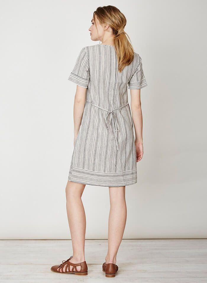 Robe rayée grise en chanvre et coton