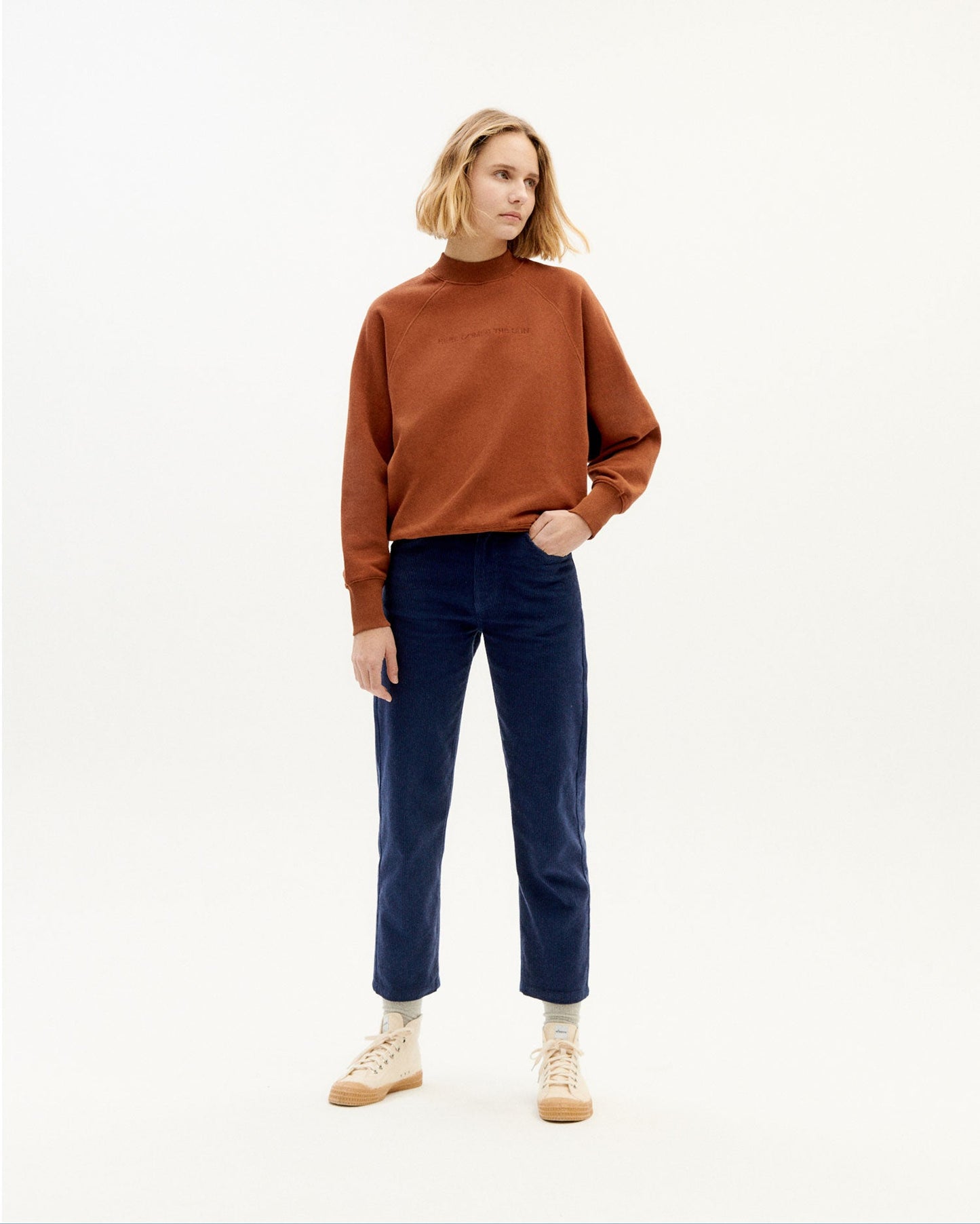 Sweat brodé en coton bio | Terracotta "here comes the sun new clay red sweat"