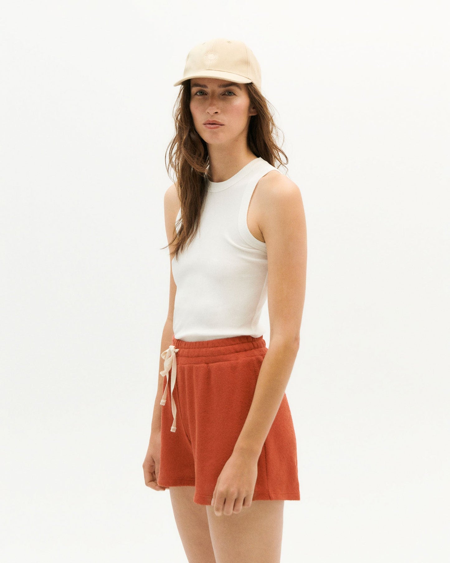 Short léger rouille en recyclé - crimson trash sue shorts