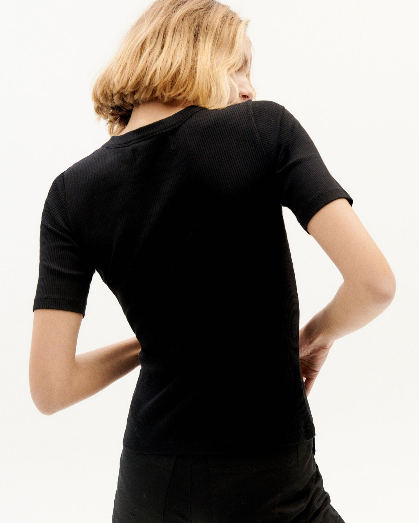 T-shirt côtelé manches courtes en coton bio | noir "black dakota rib top"