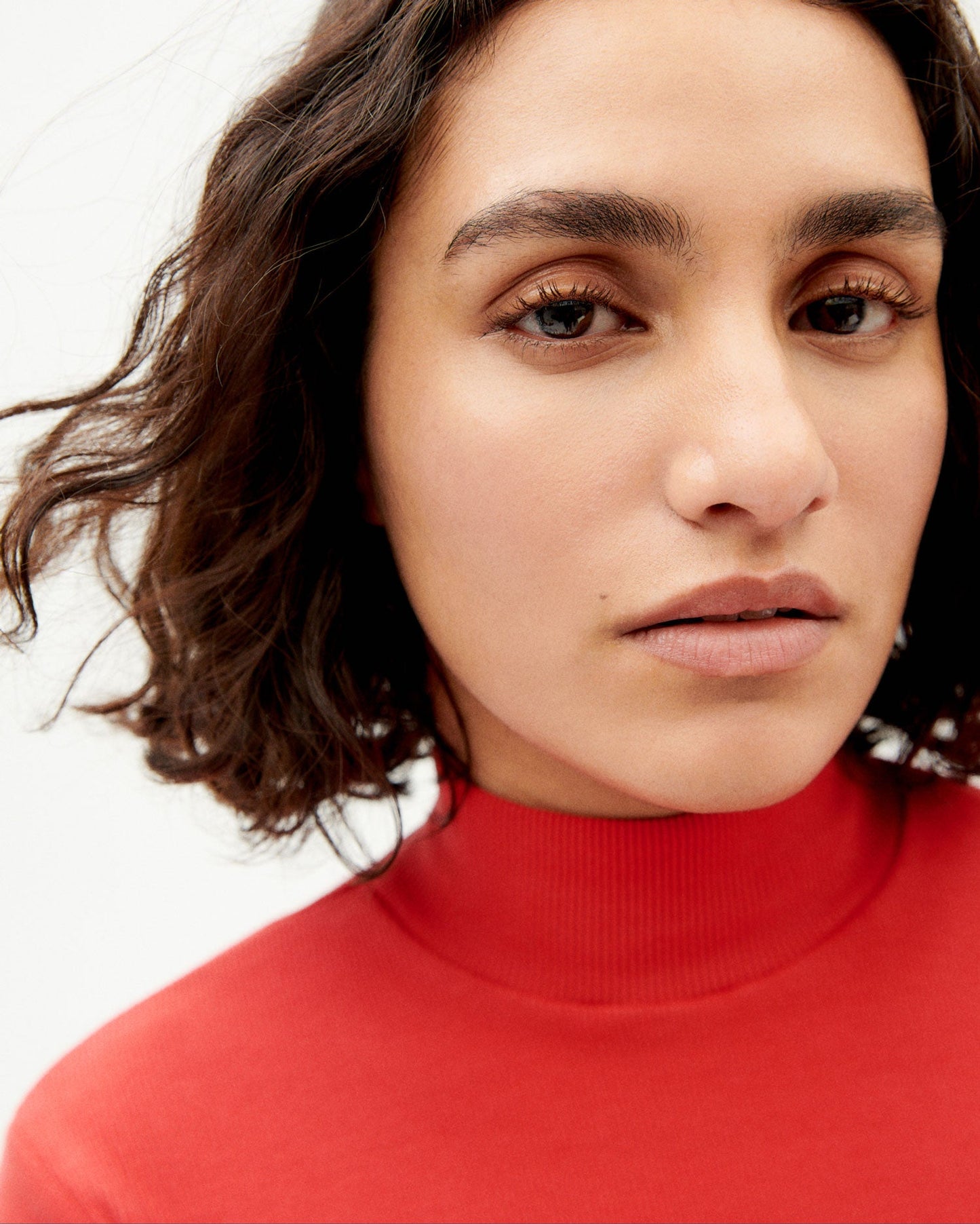 Pull col montant rouge en coton bio - lava red rib aine