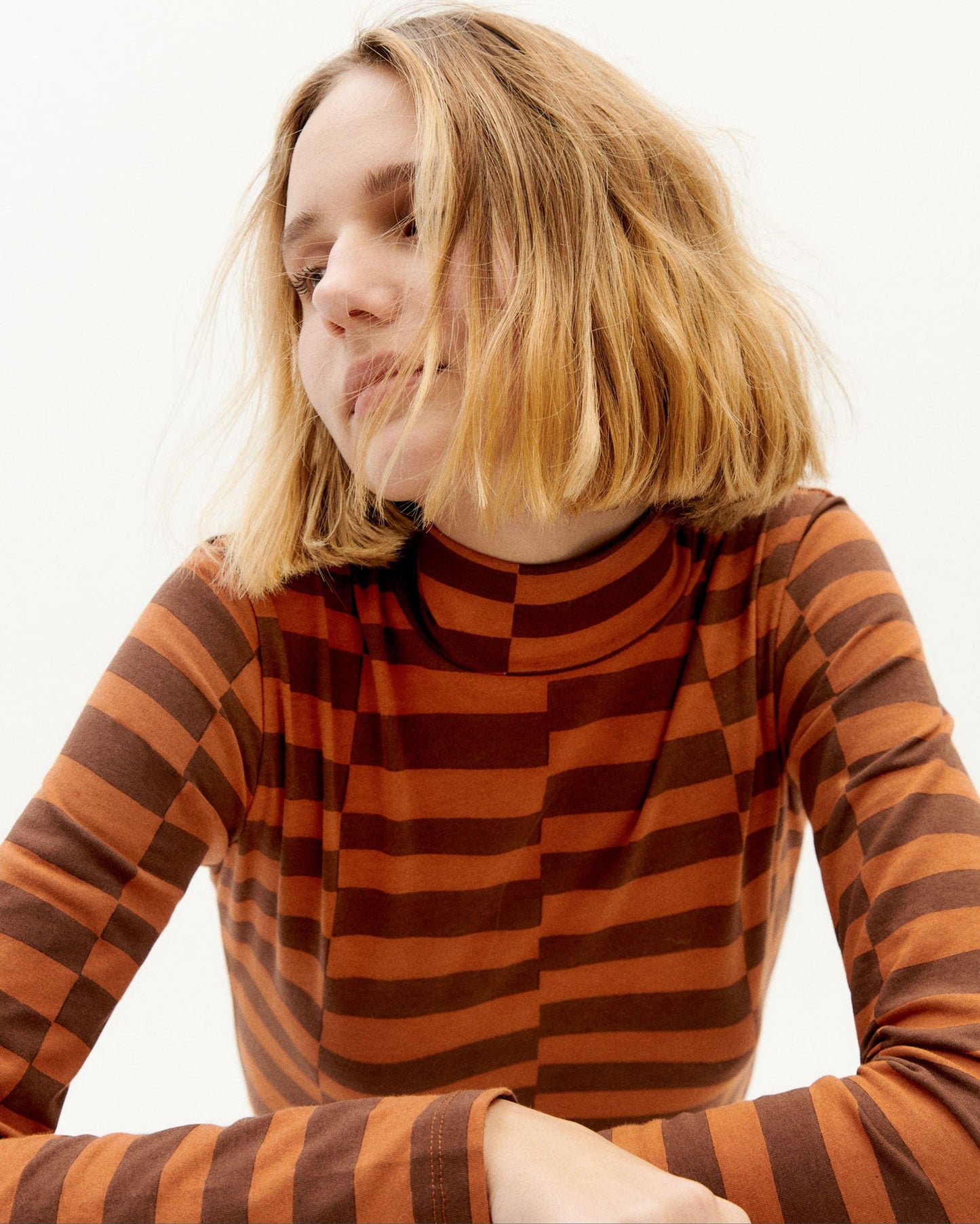 Top manches longues bicolore en coton bio - tipsy brown ellen