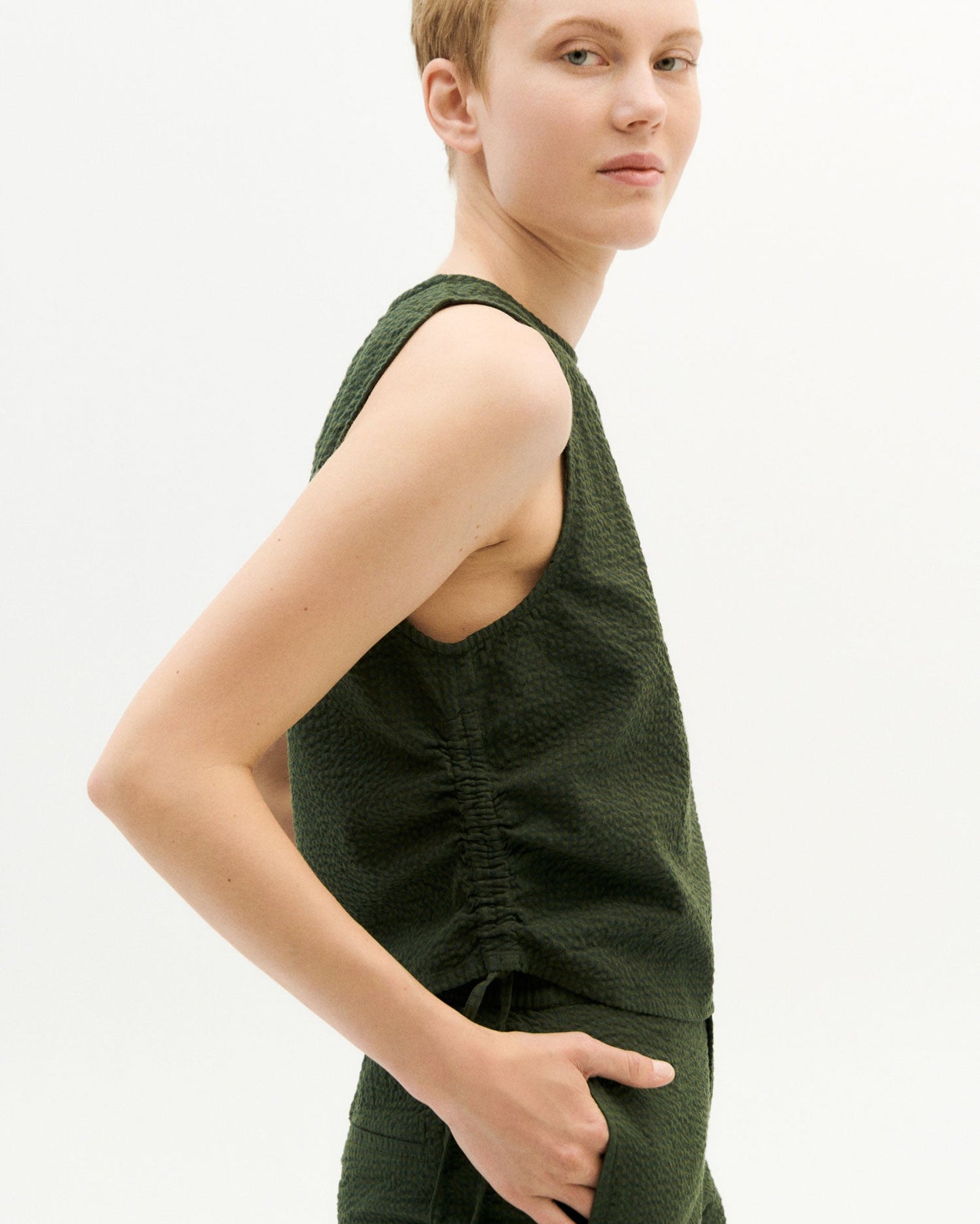 Top vert forêt seersucker en coton bio - green seersucker florence top