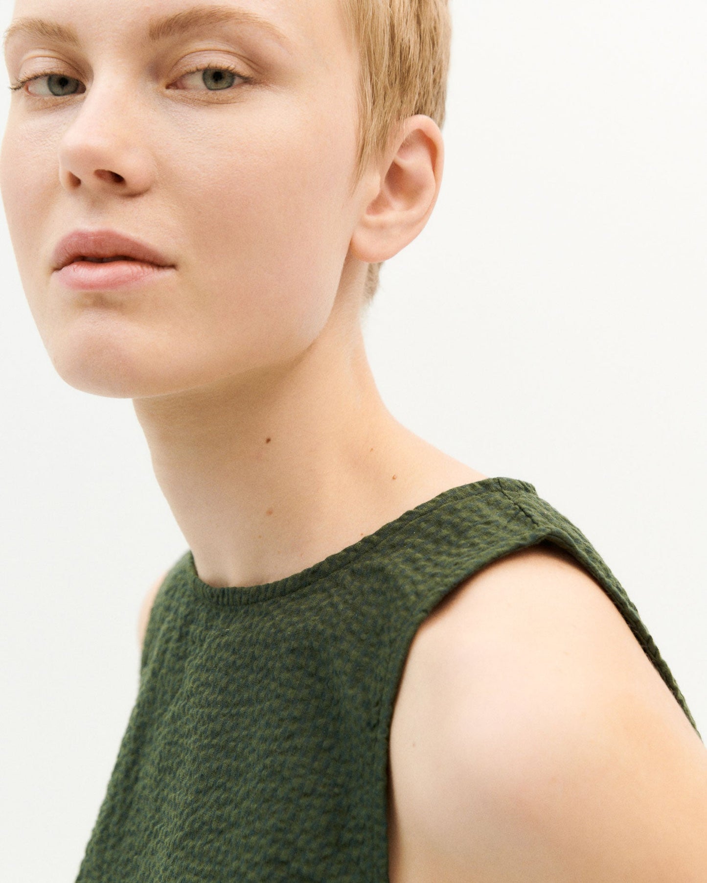 Top vert forêt seersucker en coton bio - green seersucker florence top