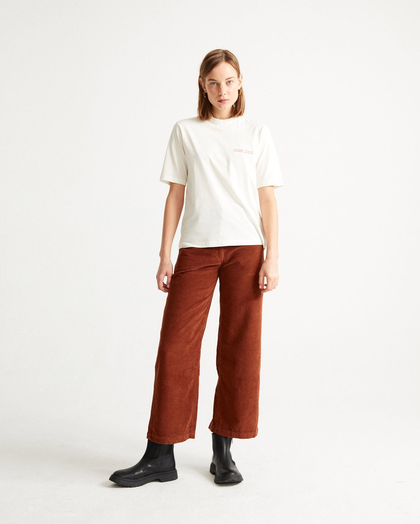 T-shirt brodé blanc en coton bio - Dear time