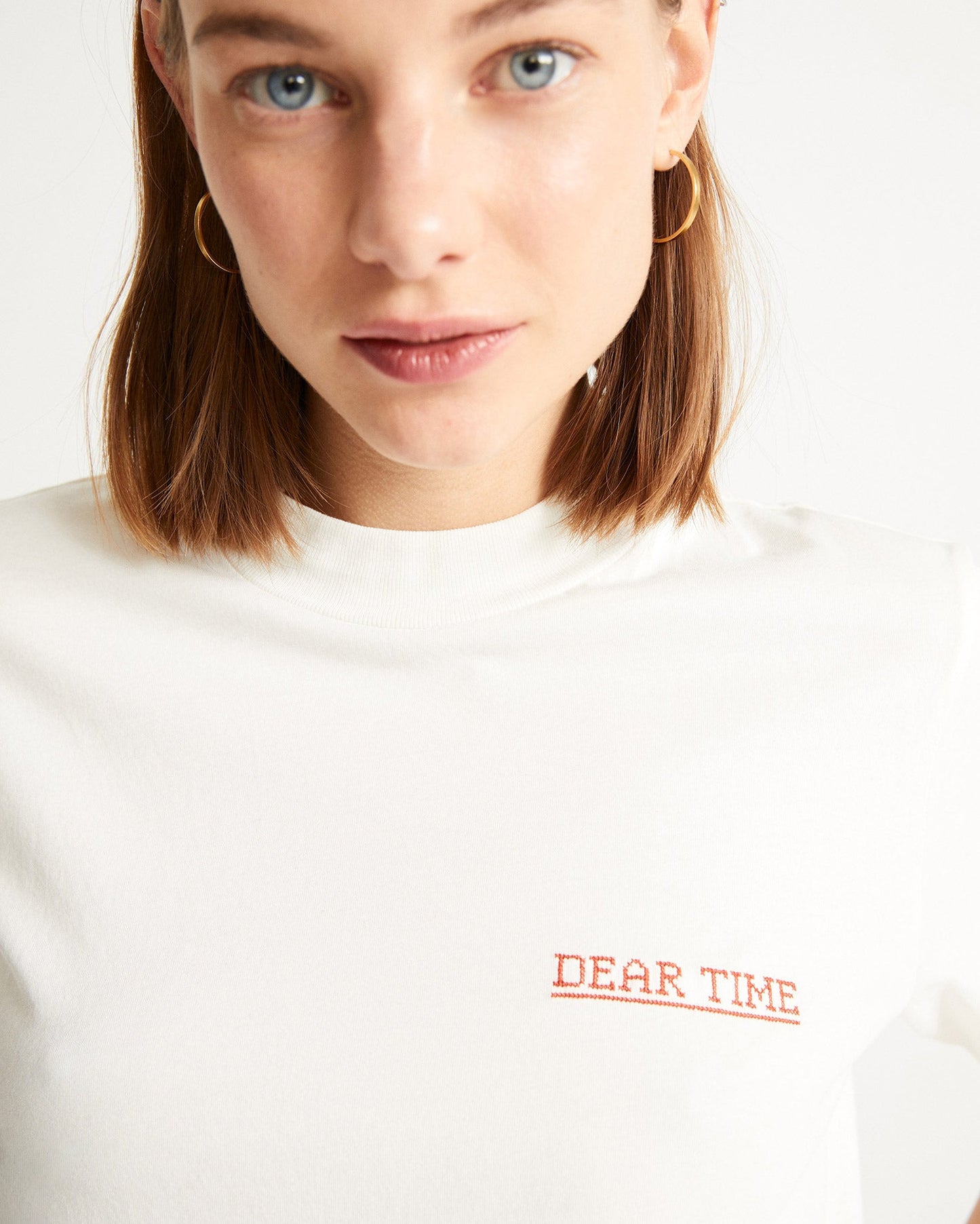 T-shirt brodé blanc en coton bio - Dear time