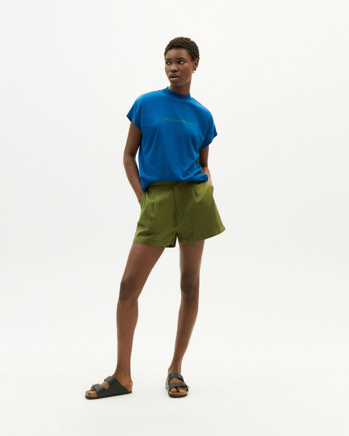 T-shirt brodé en coton bio | Bleu "here comes the sun klein t-shirt"