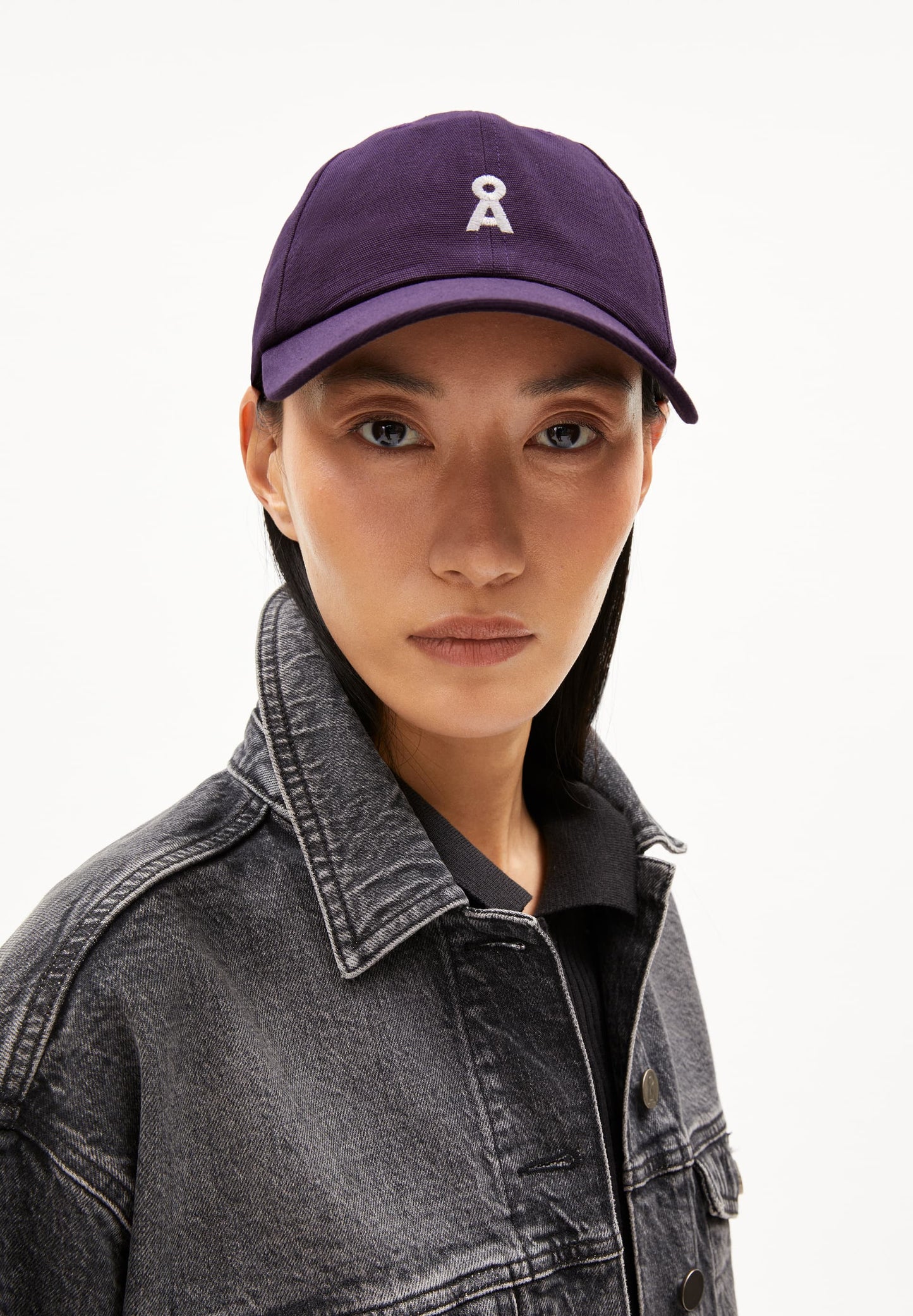 Casquette en coton bio | violet "yenaas bold blue ash"