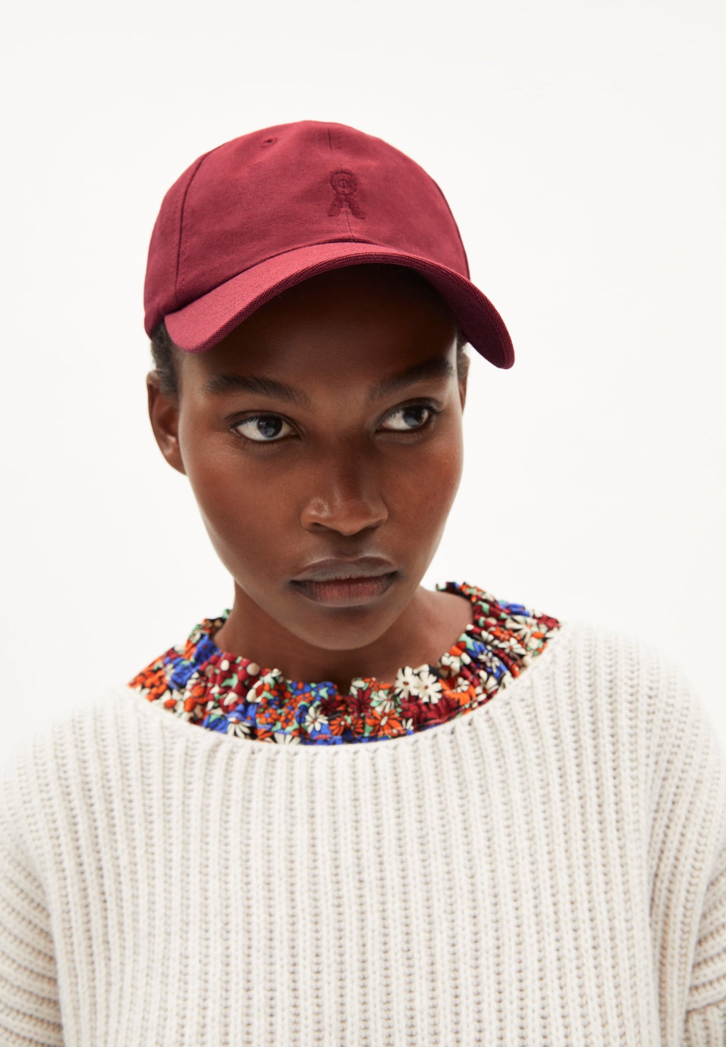 Casquette rouge en coton bio - yenaas bold dark ruby