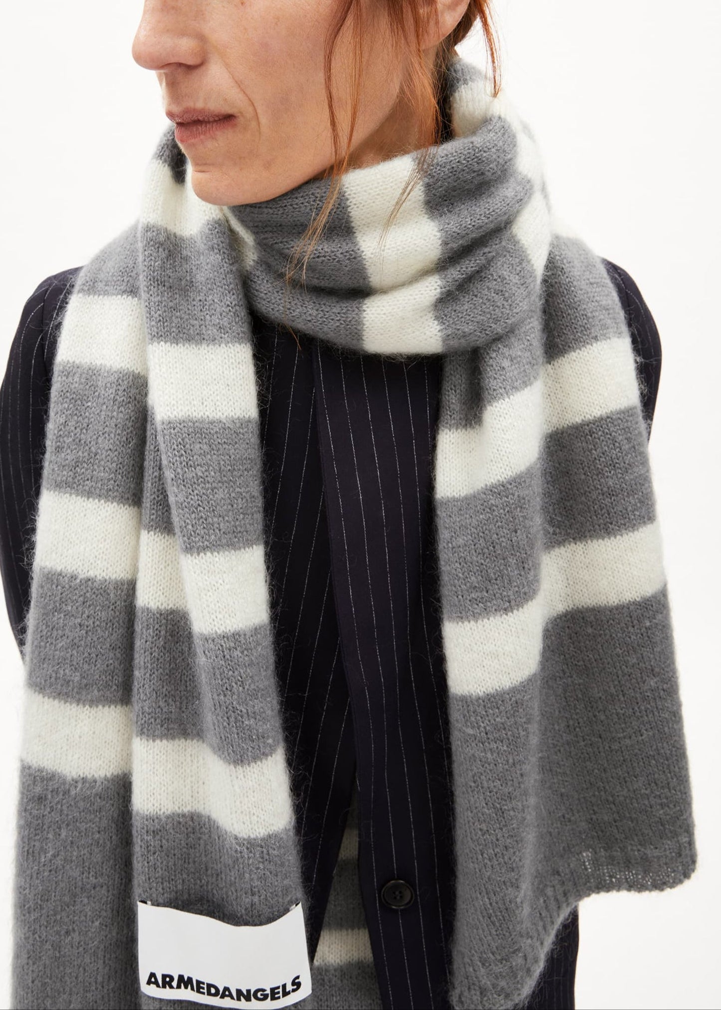Echarpe en laine biologique et recyclée | gris "yukinaa stripes - iron cast-oatmilk"