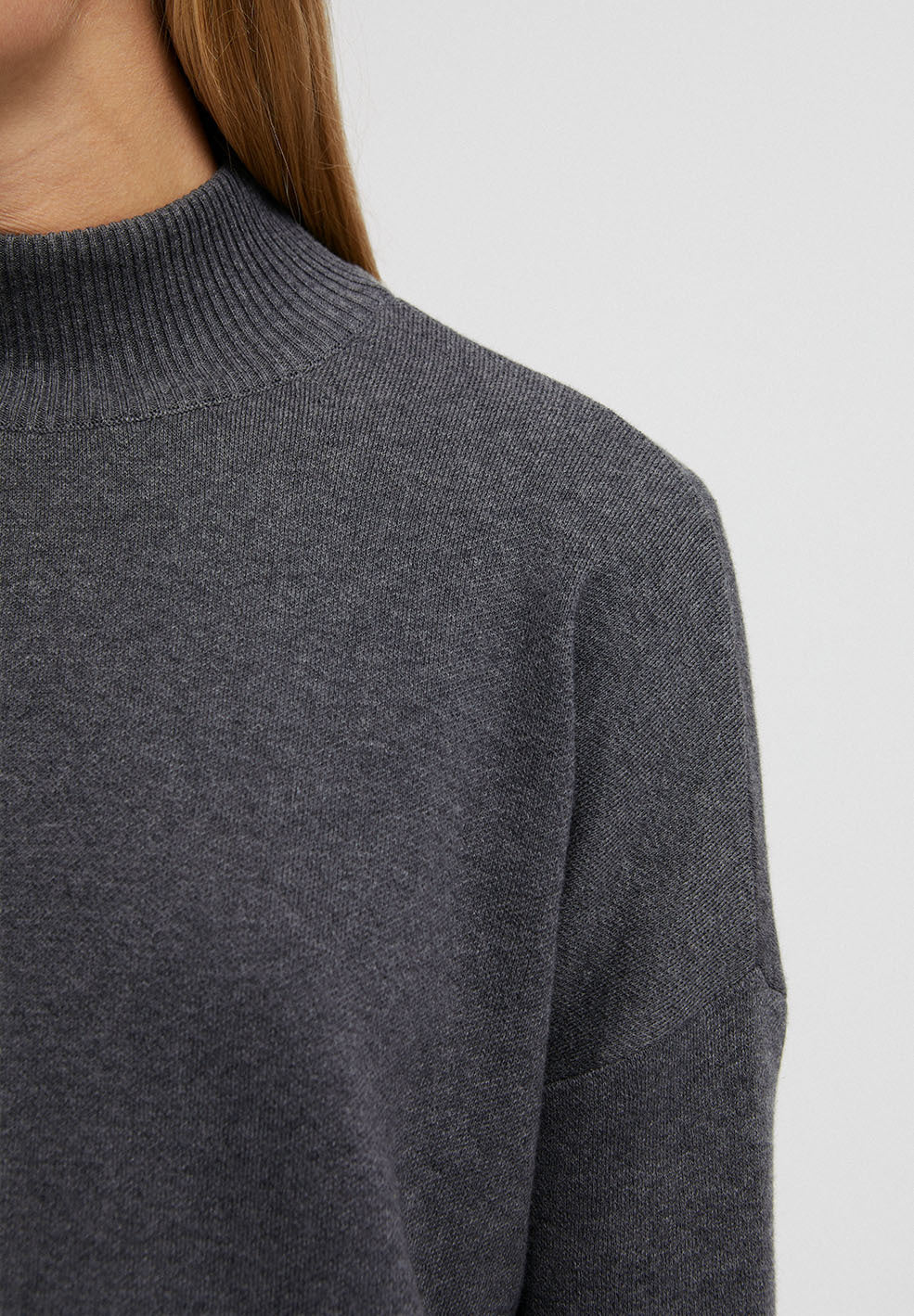 Pull ample à col cheminée gris en coton bio - YUNAA