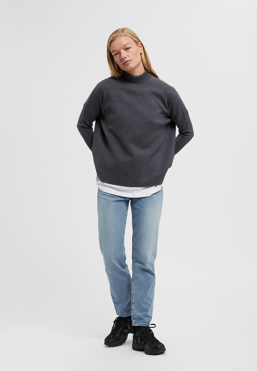 Pull ample à col cheminée gris en coton bio - YUNAA
