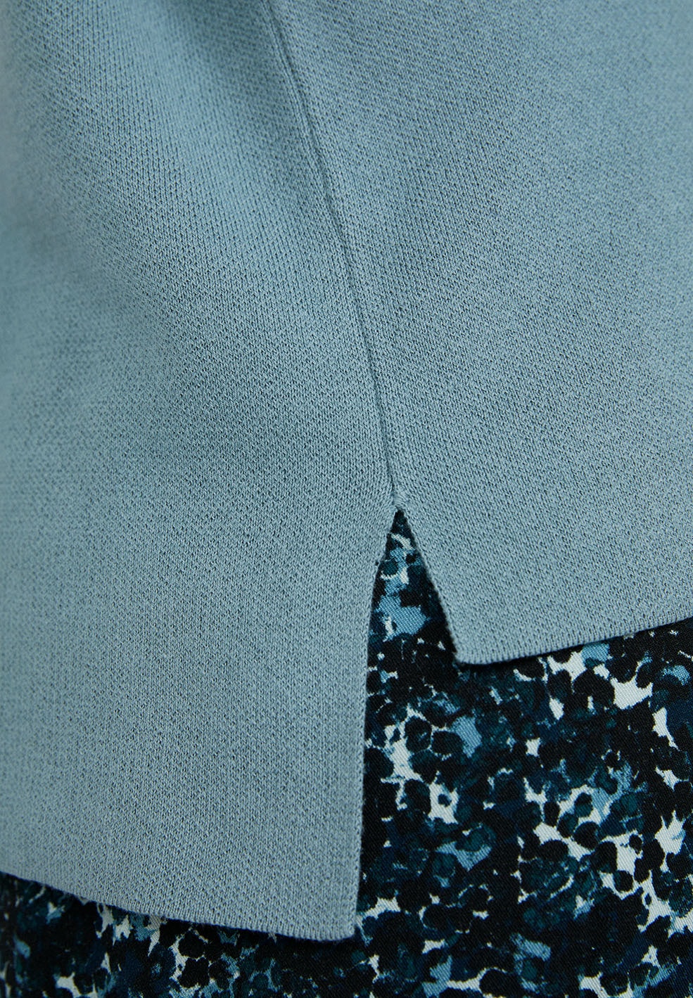 Pull ample à col cheminée bleu ciel en coton bio- YUNAA