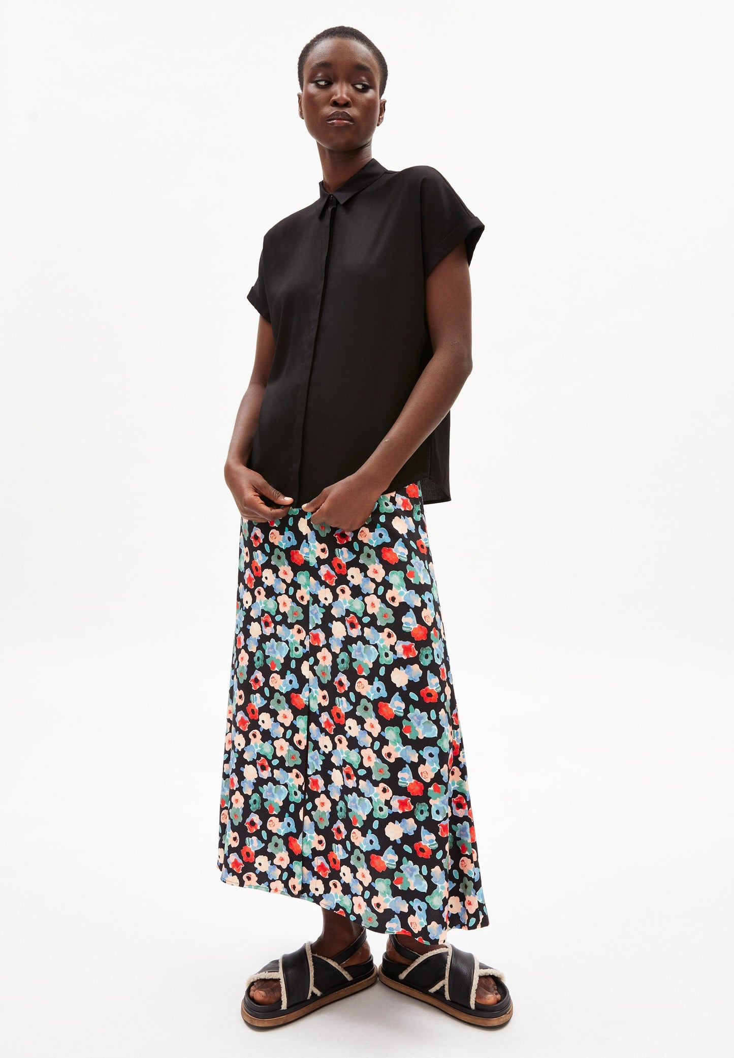 Chemise manches courtes noire en ecovero - zonjaa