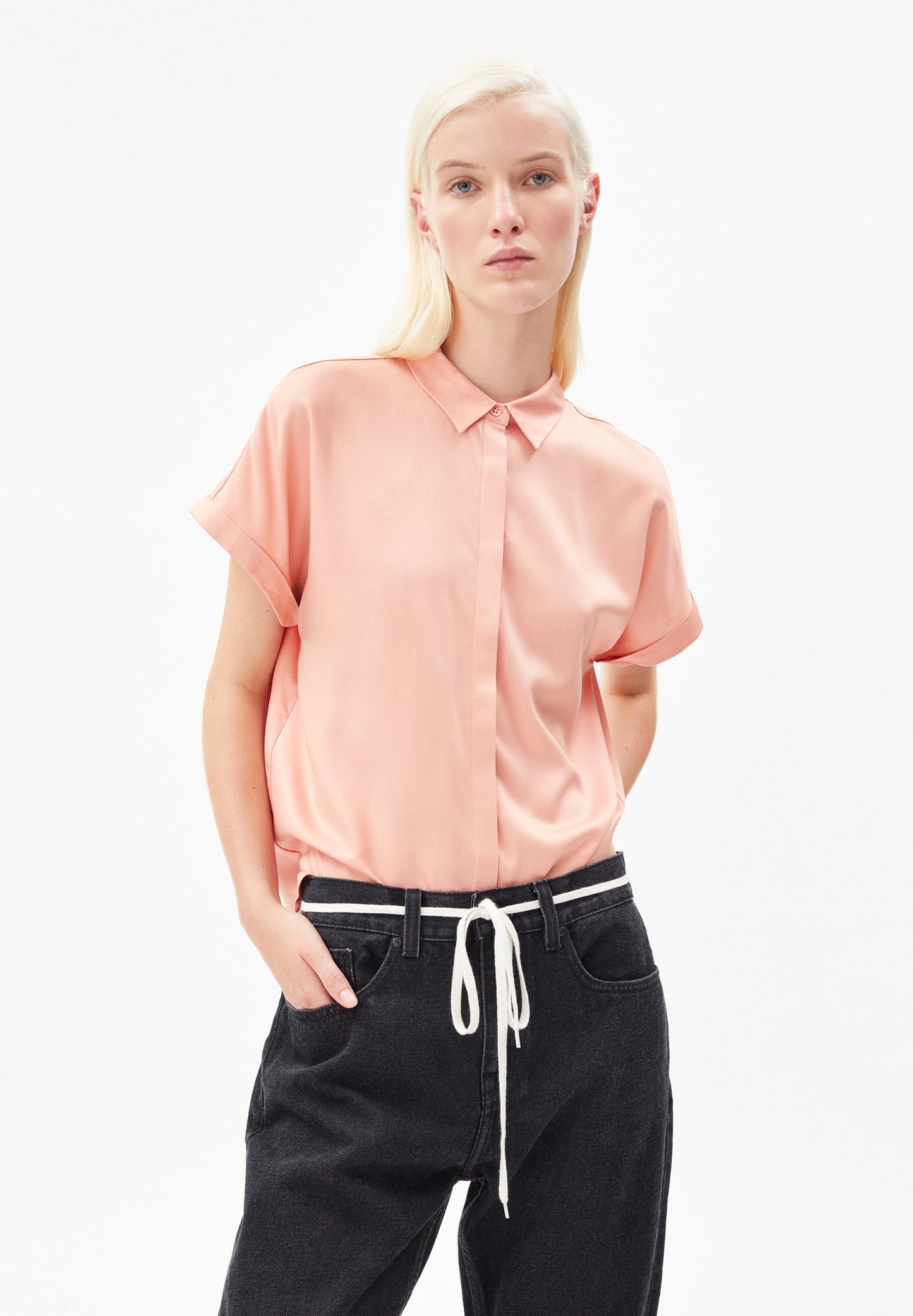 Chemise manches courtes rose en EcoVero - zonjaa peach blossom