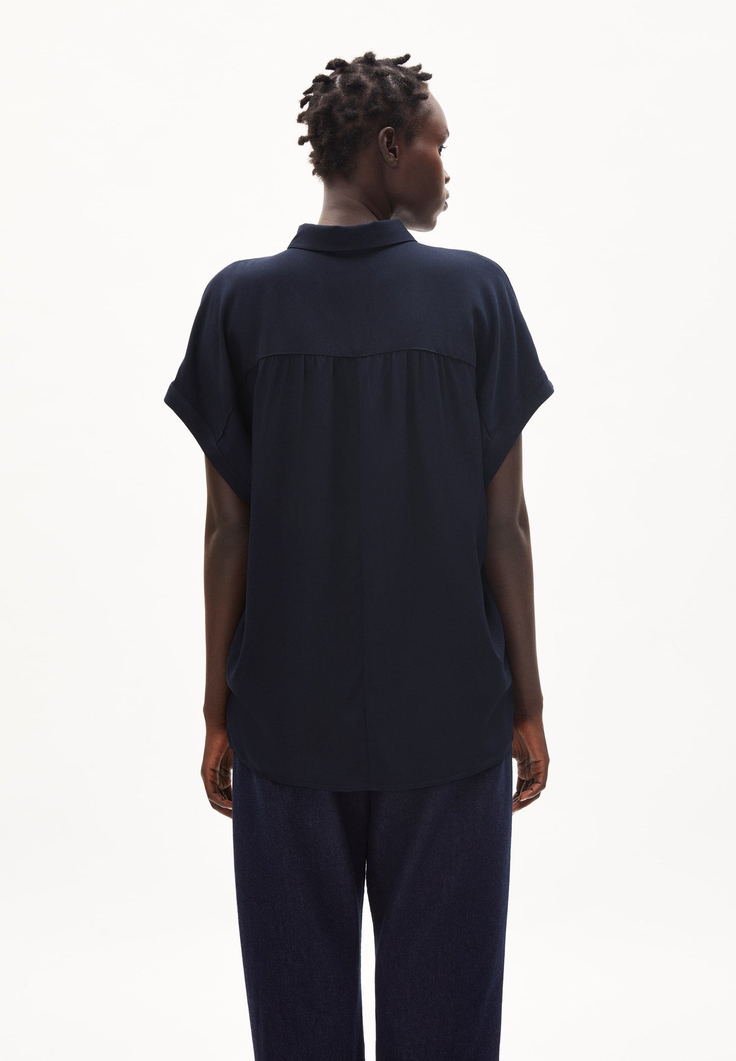 Chemise manches courtes marine en ecovero - zonyaa night sky